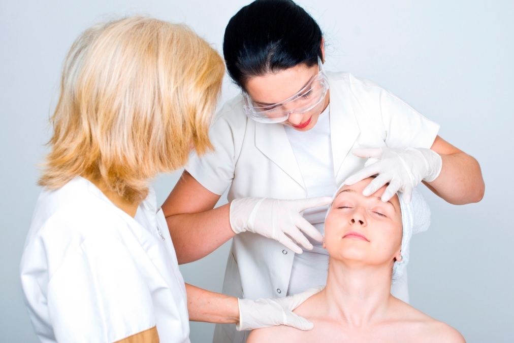 Top 5 Things You Should Look In A Dermatologist